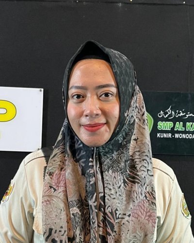 Hj. Atiek Hatmayanti, S.Pd